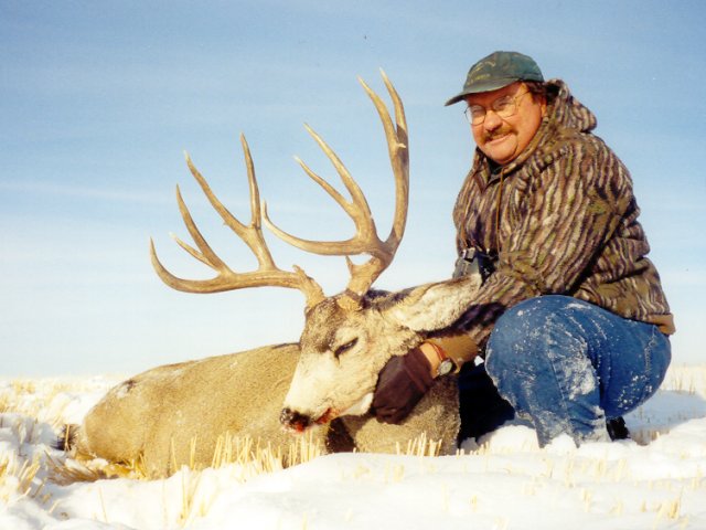 Photo of Jim Mellody's 2003 Alberta Trophy Mule Deer